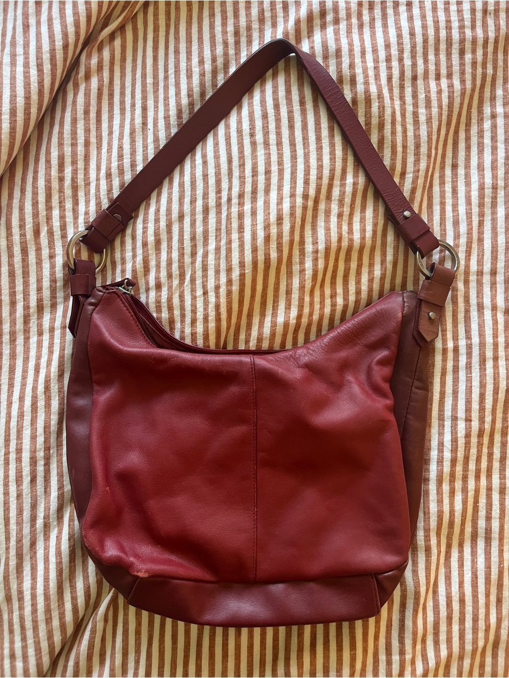 Vintage apostrophe Women’s Genuine Leather Hobo Bag - Burgundy